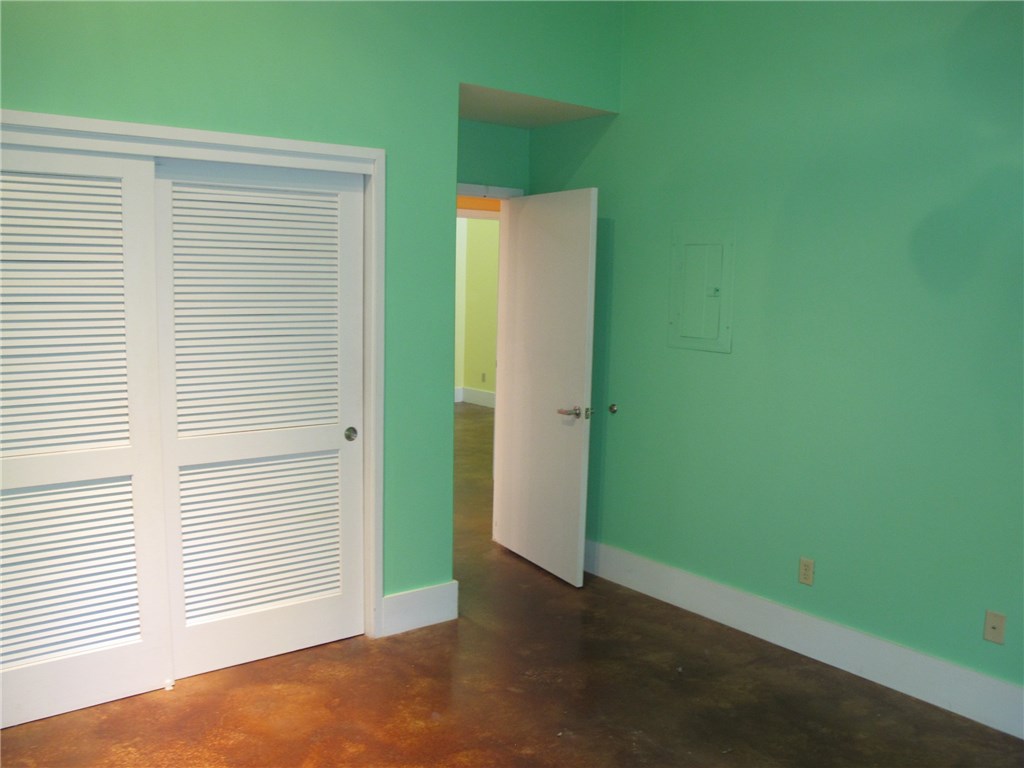 911 Keith Lane, Unit 10 Austin, TX 78705 - Photo 9 of 20