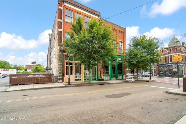 $639,000 | 105 West Jackson Avenue, Unit 11, Knoxville, TN 37902