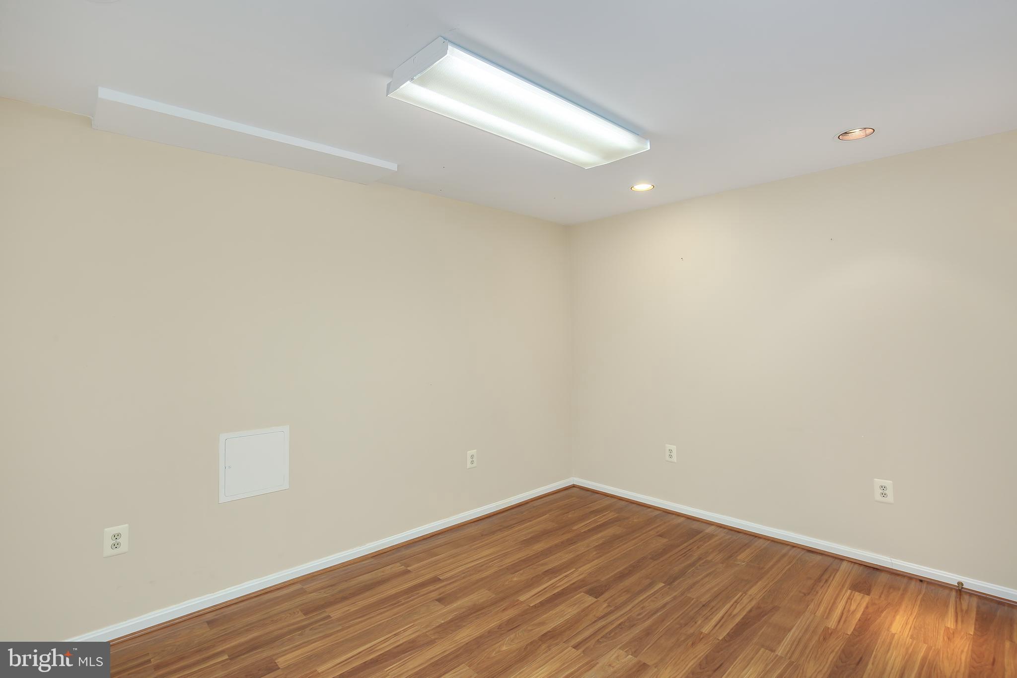 1345 Windmill Lane Silver Spring, MD 20905 - Photo 27 of 33 Gallery Image 27