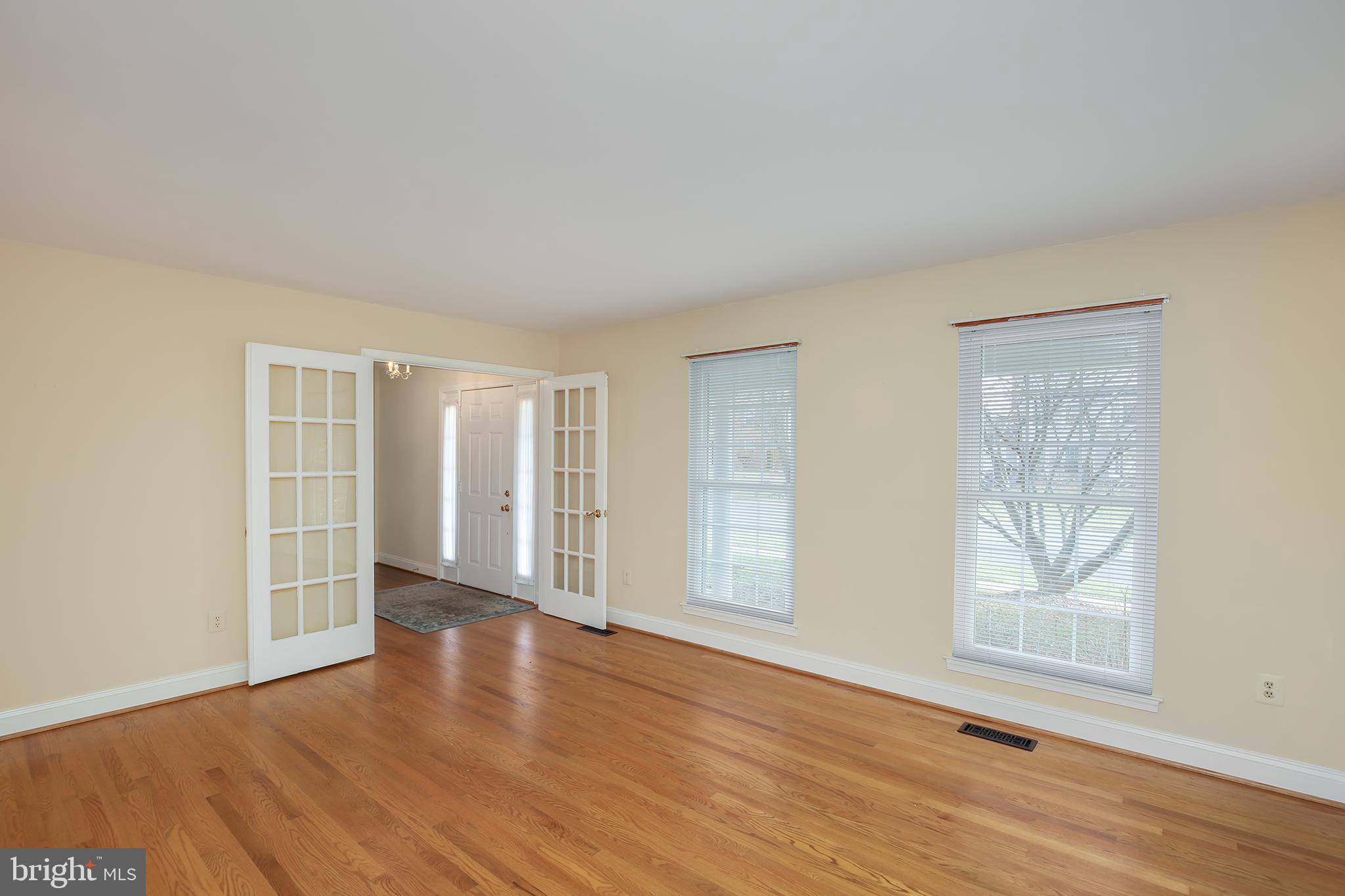 1345 Windmill Lane Silver Spring, MD 20905 - Photo 4 of 33 Gallery Image 4
