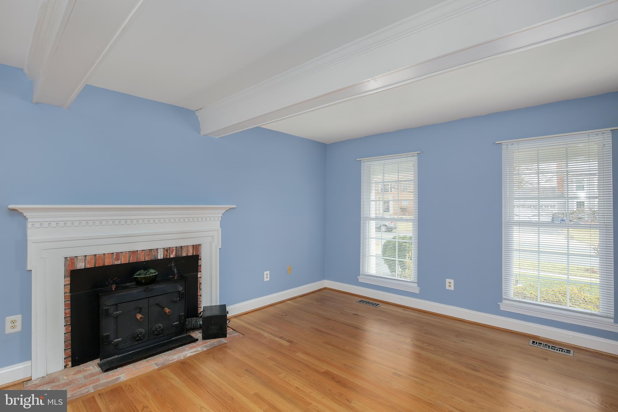 1345 Windmill Lane Silver Spring, MD 20905 - Photo 5 of 33 Gallery Image 5