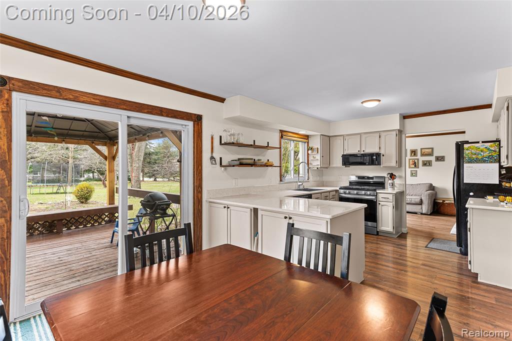 6374 Rickett Road Brighton, MI 48116 - Photo 10 of 73 Gallery Image 10