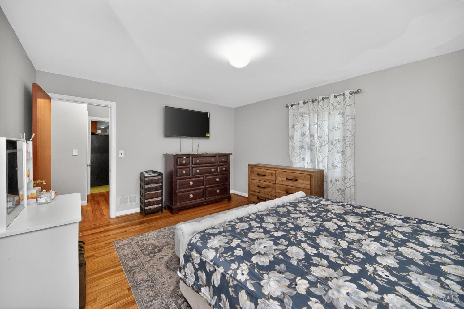 3270 Renfro Avenue Cincinnati, OH 45211 - Photo 15 of 49