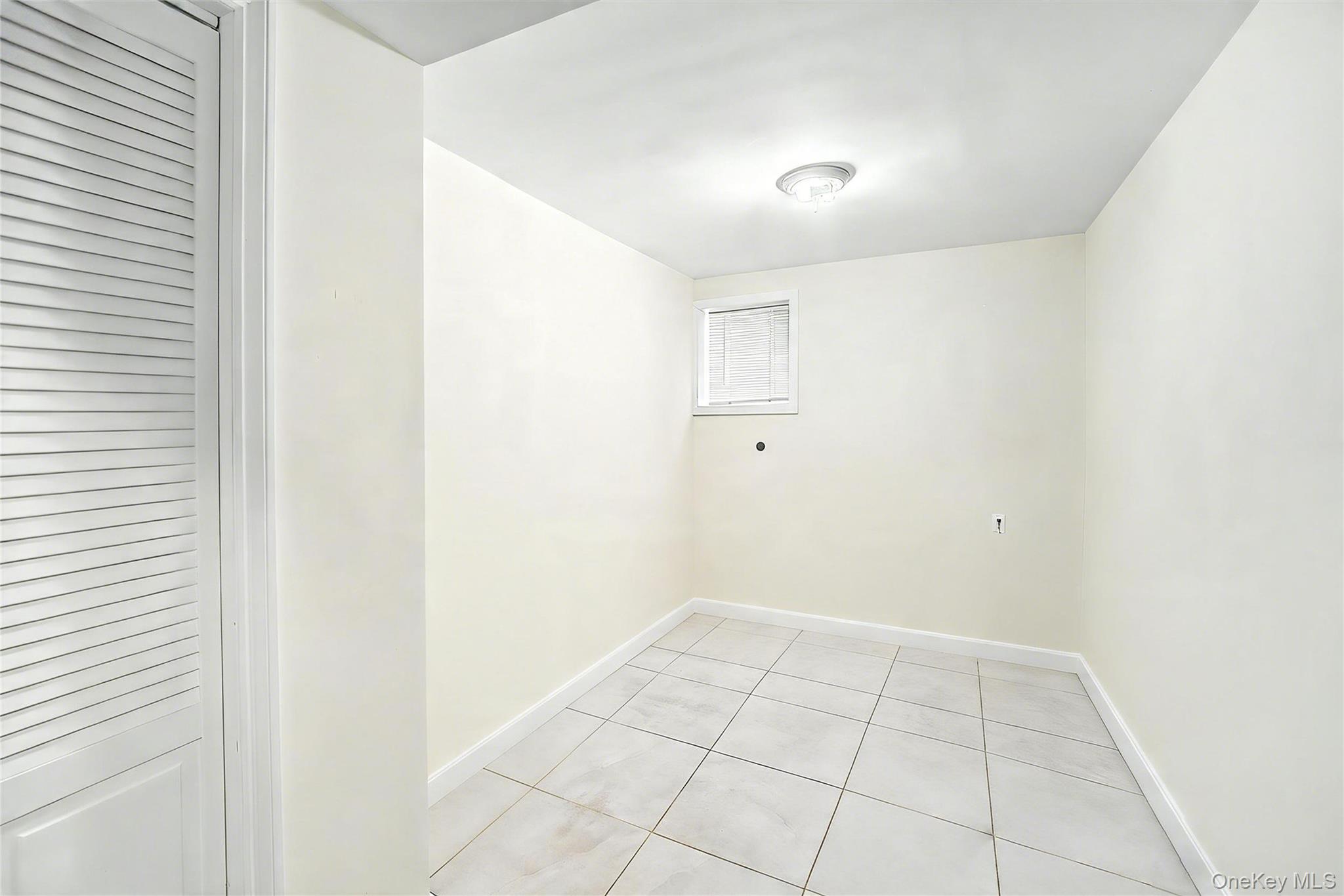 158-39 77th Road Queens, NY 11366 - Photo 28 of 33 Gallery Image 28