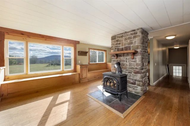 $629,000 | 189 South Hedgehog Hill Road, Newport, NH 03773