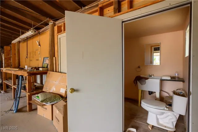 $400,000 | 2417 East Anvil Road, Amargosa Valley, NV 89020