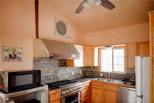 $400,000 | 2417 East Anvil Road, Amargosa Valley, NV 89020