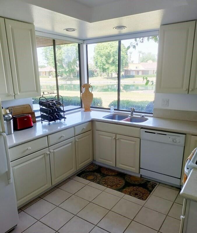 97 Palma Drive Rancho Mirage, CA 92270 - Photo 10 of 39 pic 26