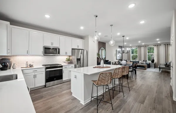 $572,534 | 213 Mountain Interval Road, Unit 7331, Schaumburg, IL 60193