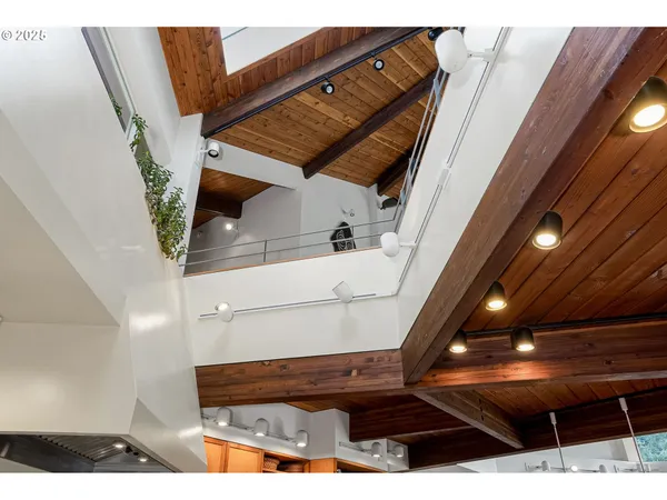 $1,825,000 | 4300 Briar Knob Loop, Scotts Mills, OR 97375