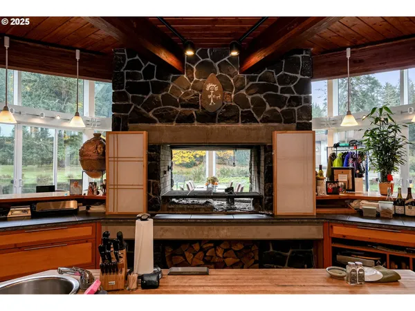 $1,825,000 | 4300 Briar Knob Loop, Scotts Mills, OR 97375