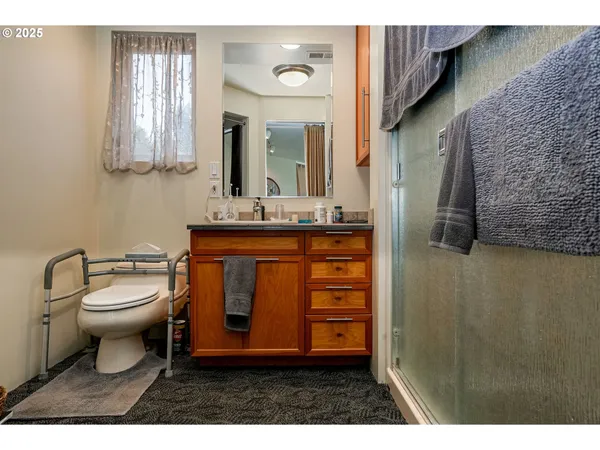 $1,825,000 | 4300 Briar Knob Loop, Scotts Mills, OR 97375