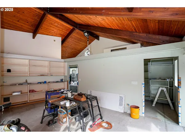 $1,825,000 | 4300 Briar Knob Loop, Scotts Mills, OR 97375