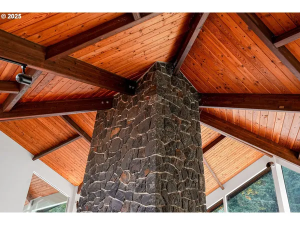 $1,825,000 | 4300 Briar Knob Loop, Scotts Mills, OR 97375