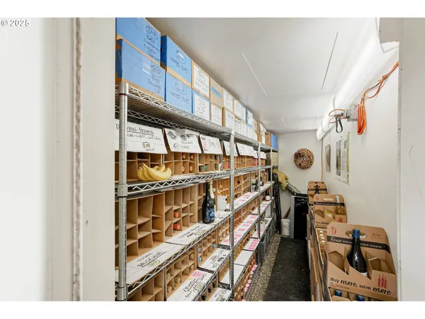 $1,825,000 | 4300 Briar Knob Loop, Scotts Mills, OR 97375