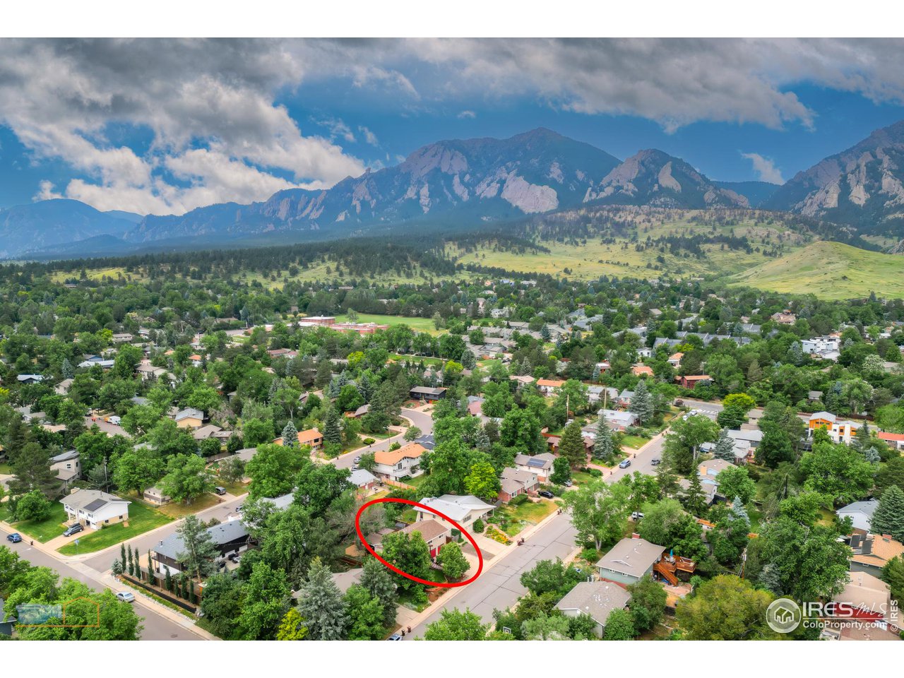 2850 Emerson Avenue Boulder, CO 80305 - Photo 4 of 40 a view of a sky from a yard