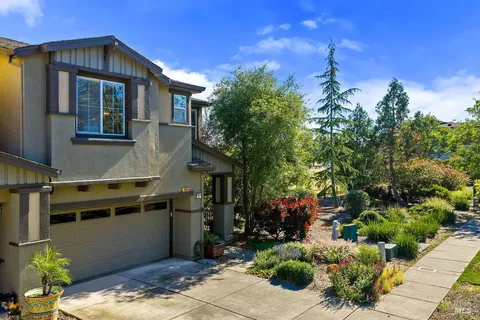 $599,000 | 2854 Pearblossom Drive, Santa Rosa, CA 95407