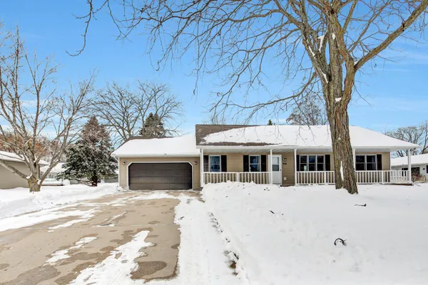 $355,000 | 908 Apple Lane, Lake City, MN 55041