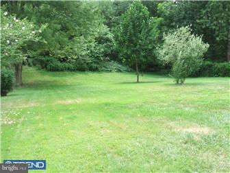 6 Sleepy Hollow Road Stratford, NJ 08084 - Photo 3 of 5