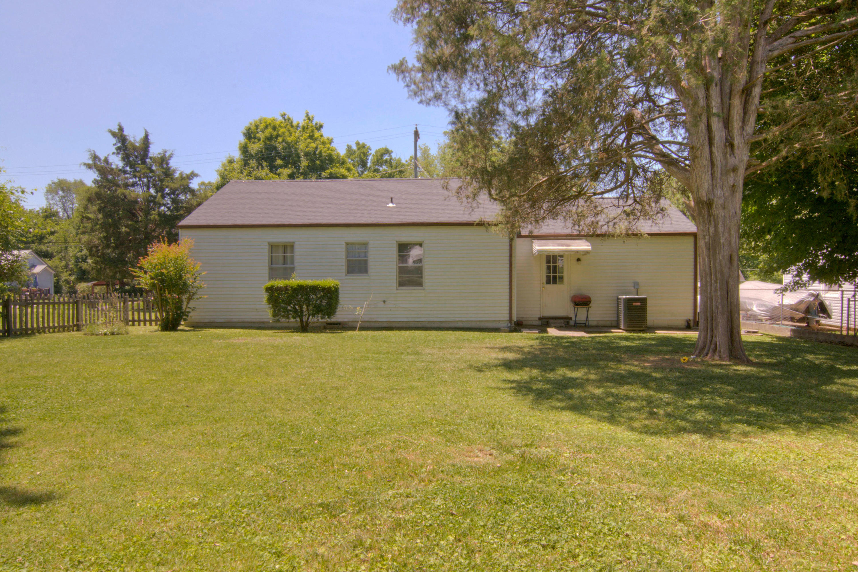 2929 Rennoc Road Knoxville, TN 37918 - Photo 16 of 16 Exterior 2