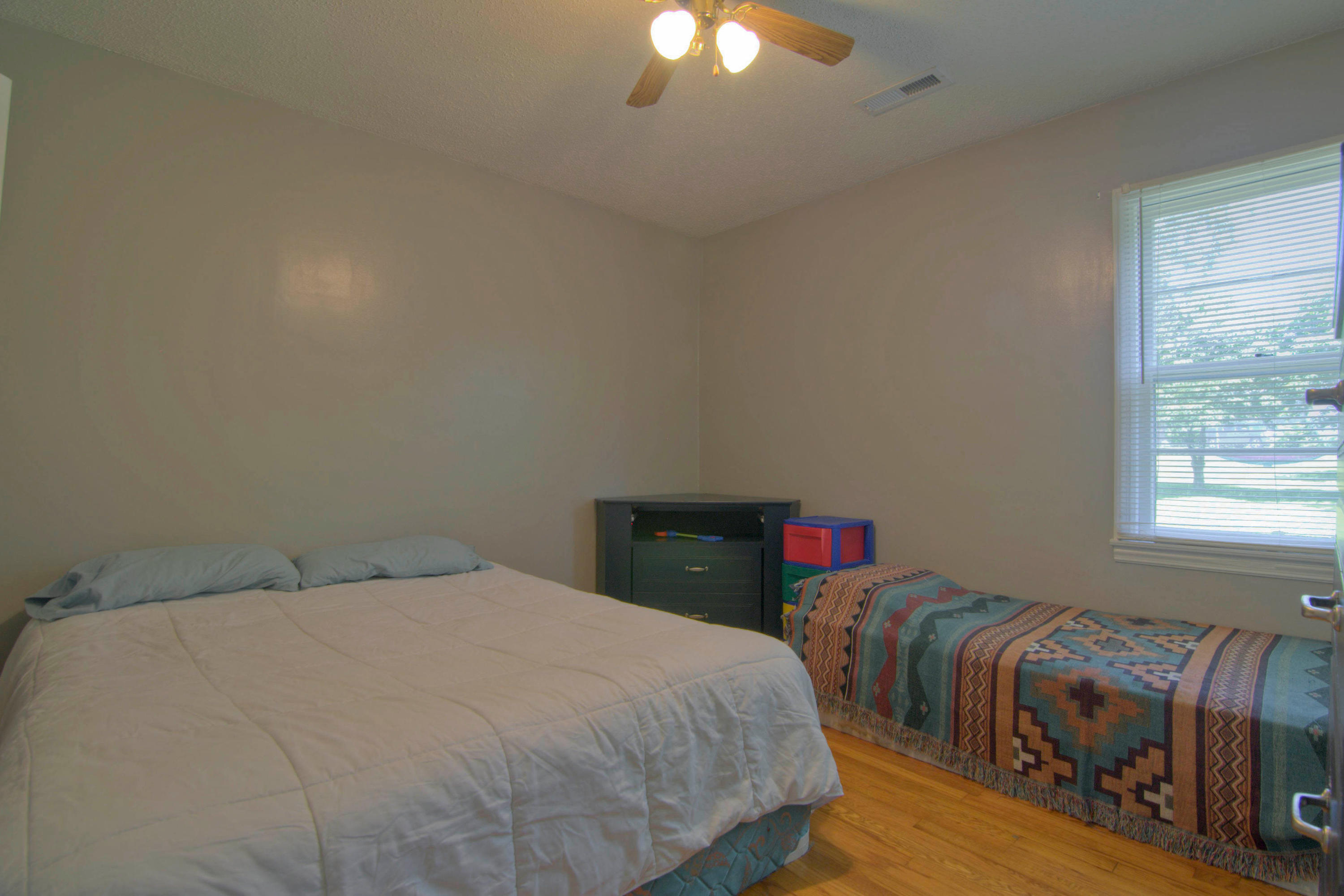 2929 Rennoc Road Knoxville, TN 37918 - Photo 9 of 16 Guest Bedroom