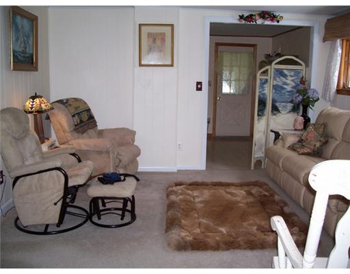 197 Seguinland Road Georgetown, ME 04548 - Photo 12 of 13 Living Room.