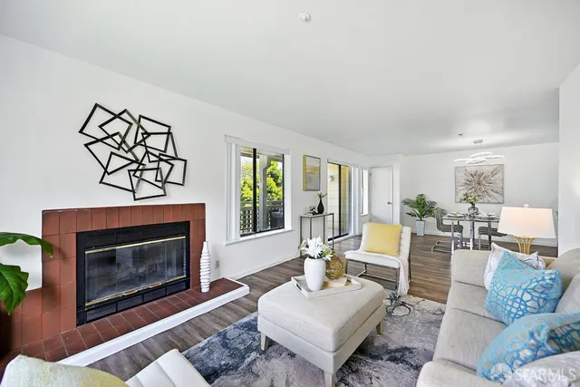 $699,000 | 305 Oak Court, Daly City, CA 94014