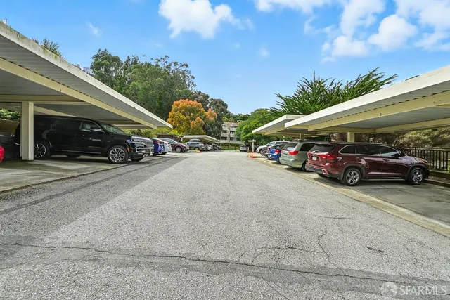 $699,000 | 305 Oak Court, Daly City, CA 94014