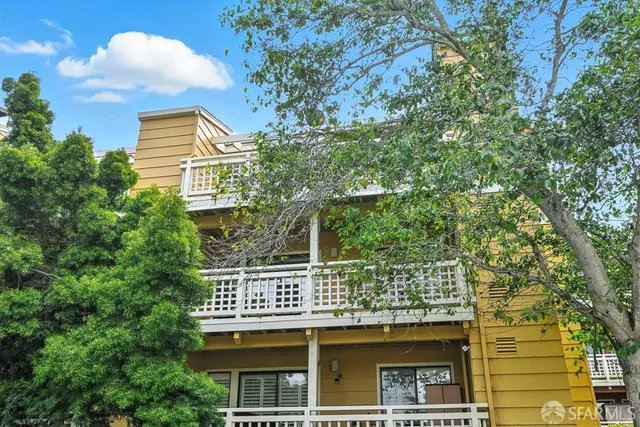 $699,000 | 305 Oak Court, Daly City, CA 94014