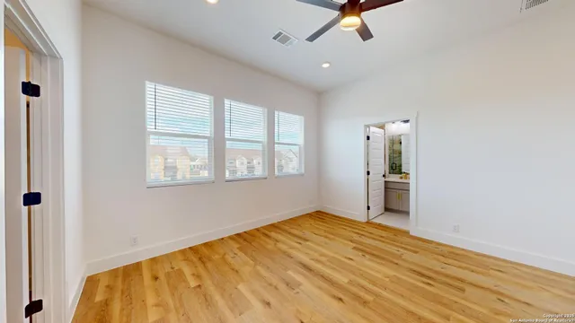 $2,150 | 104 Micah Point, Unit A, La Vernia, TX 78121