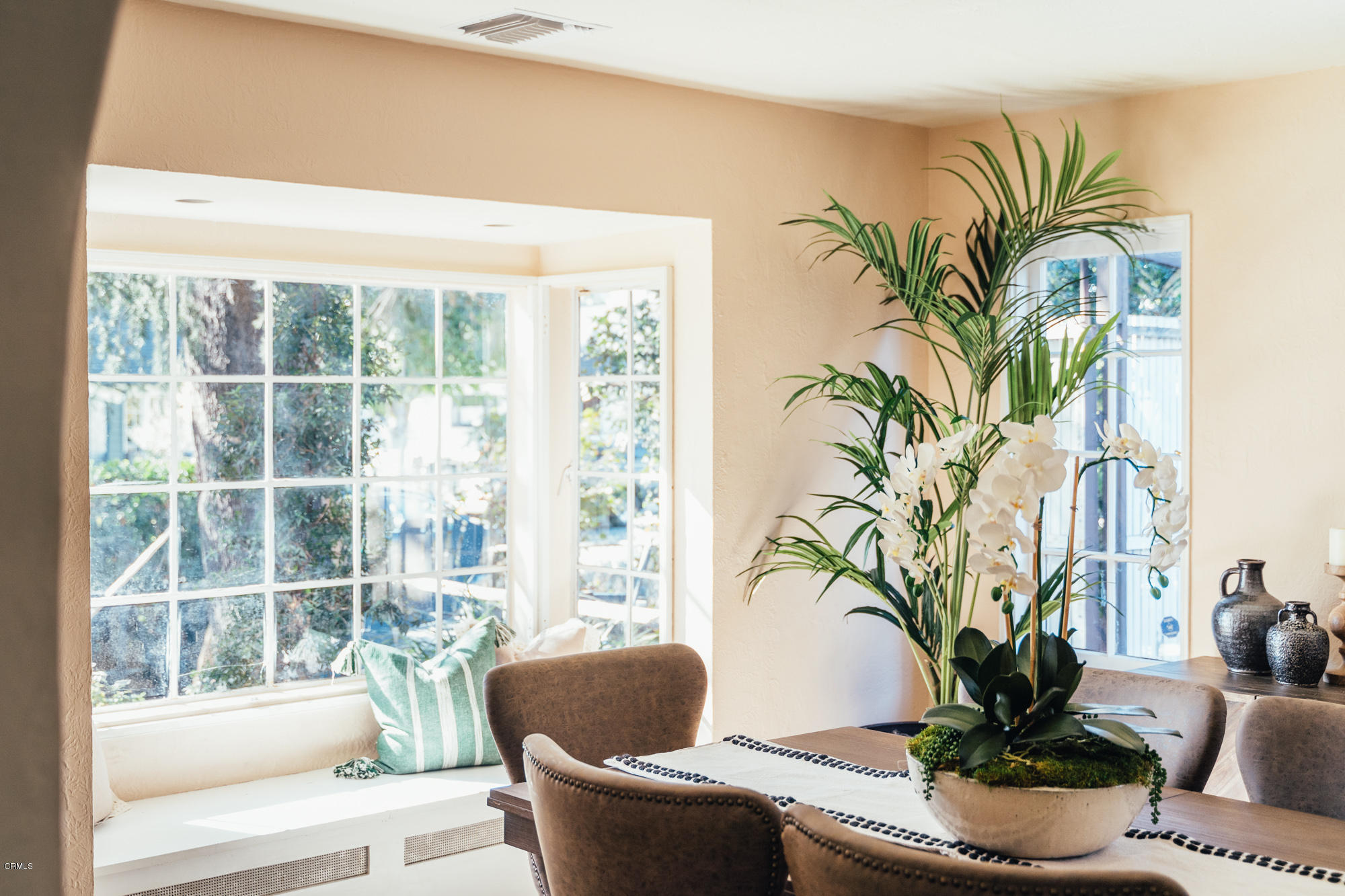 2091 Queensberry Road Pasadena, CA 91104 - Photo 13 of 39 2091_Queensberry_LowRes-37