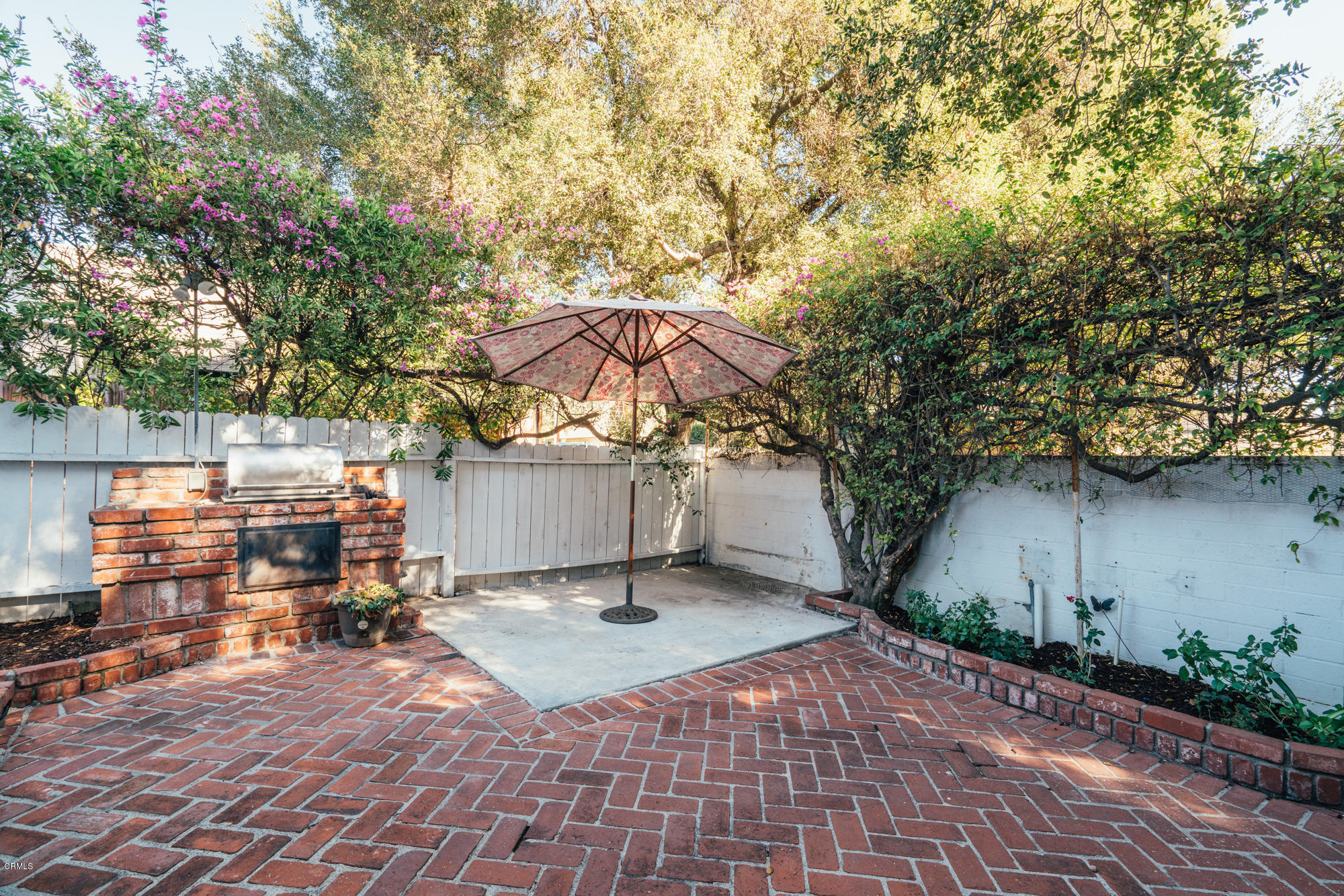 2091 Queensberry Road Pasadena, CA 91104 - Photo 25 of 39 2091_Queensberry_LowRes-77