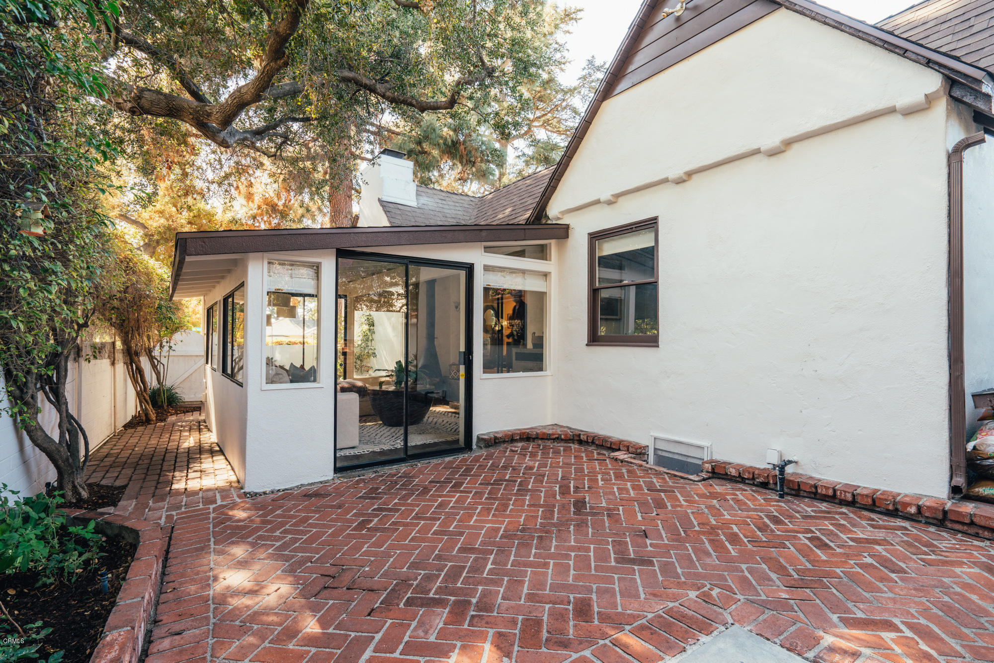 2091 Queensberry Road Pasadena, CA 91104 - Photo 35 of 39 2091_Queensberry_LowRes-78
