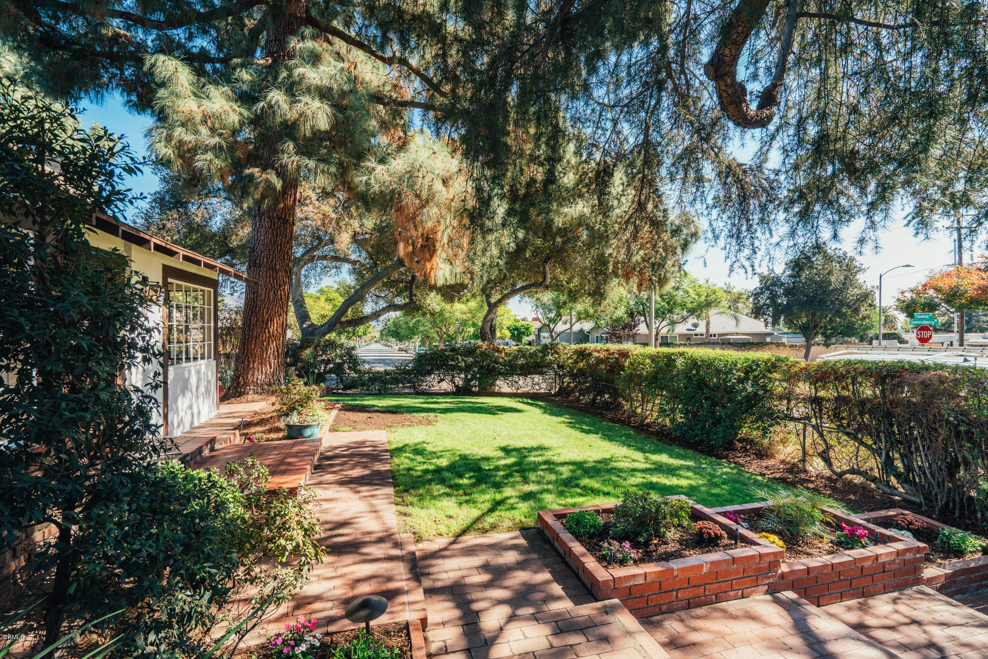 2091 Queensberry Road Pasadena, CA 91104 - Photo 36 of 39 2091_Queensberry_LowRes-3