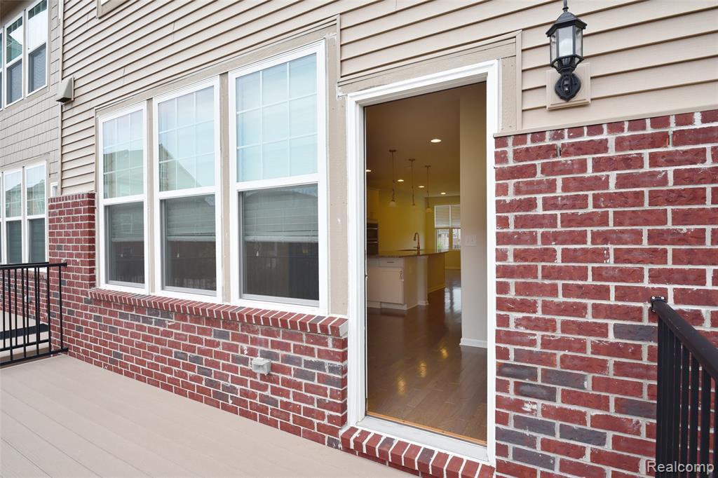 2888 Glenbar Circle Rochester, MI 48307 - Photo 17 of 38