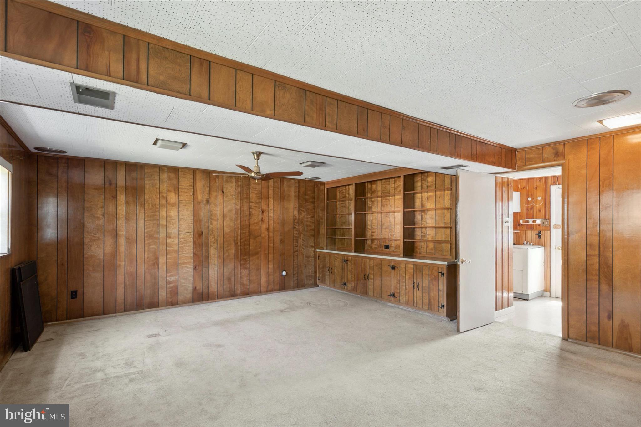 316 Poplar Road Flourtown, PA 19031 - Photo 16 of 28 Family Room - Alternate View