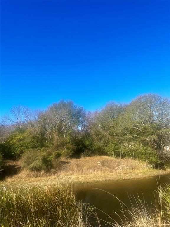 799 LCR 799, Unit 2 Groesbeck, TX 76642 - Photo 2 of 9 a view of an ocean