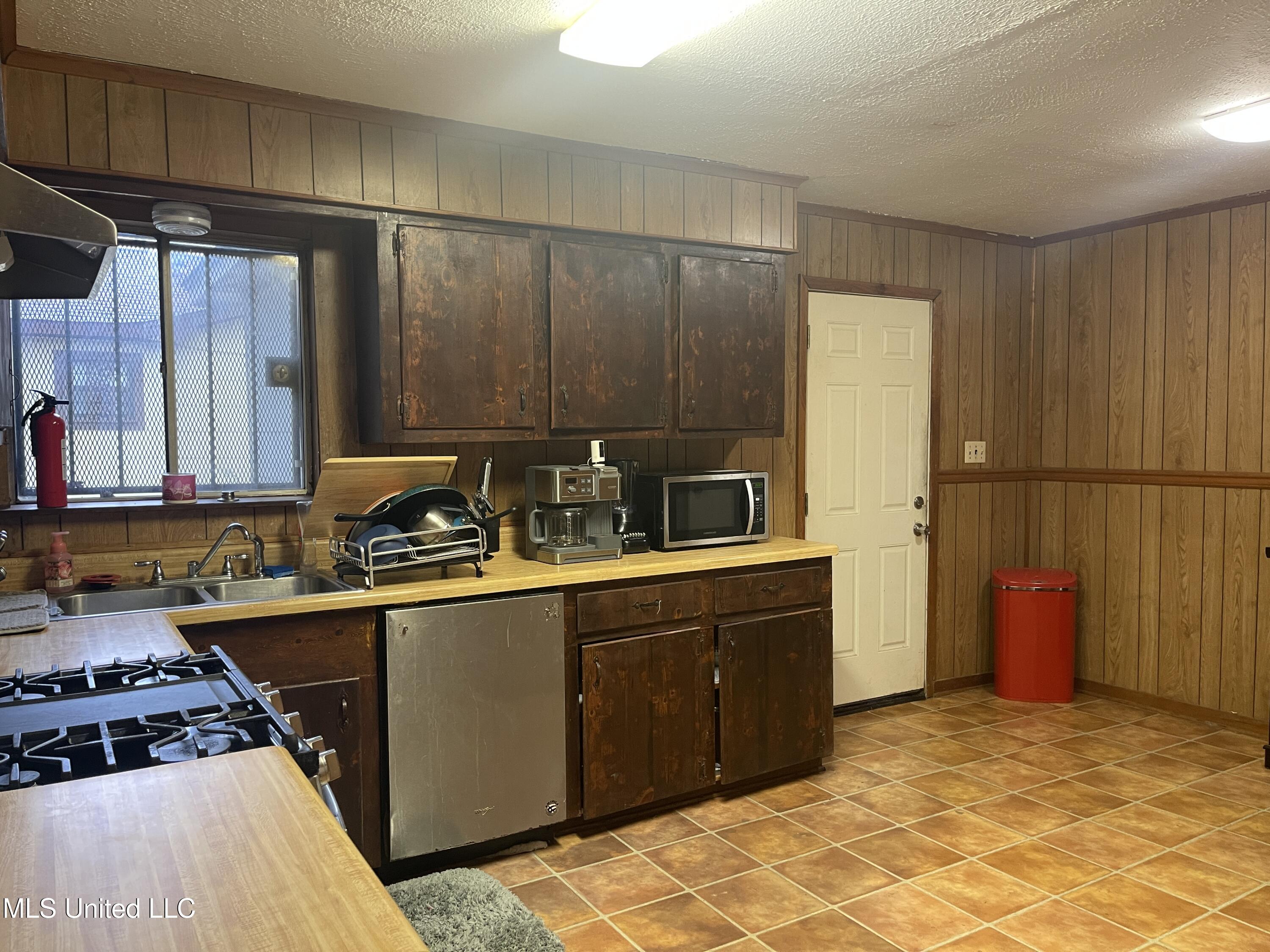 3625 Liberty Street Jackson, MS 39213 - Photo 4 of 20 IMG_1862