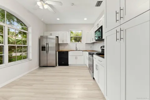 $600,000 | 4155 Northwest 1st Court, Delray Beach, FL 33445