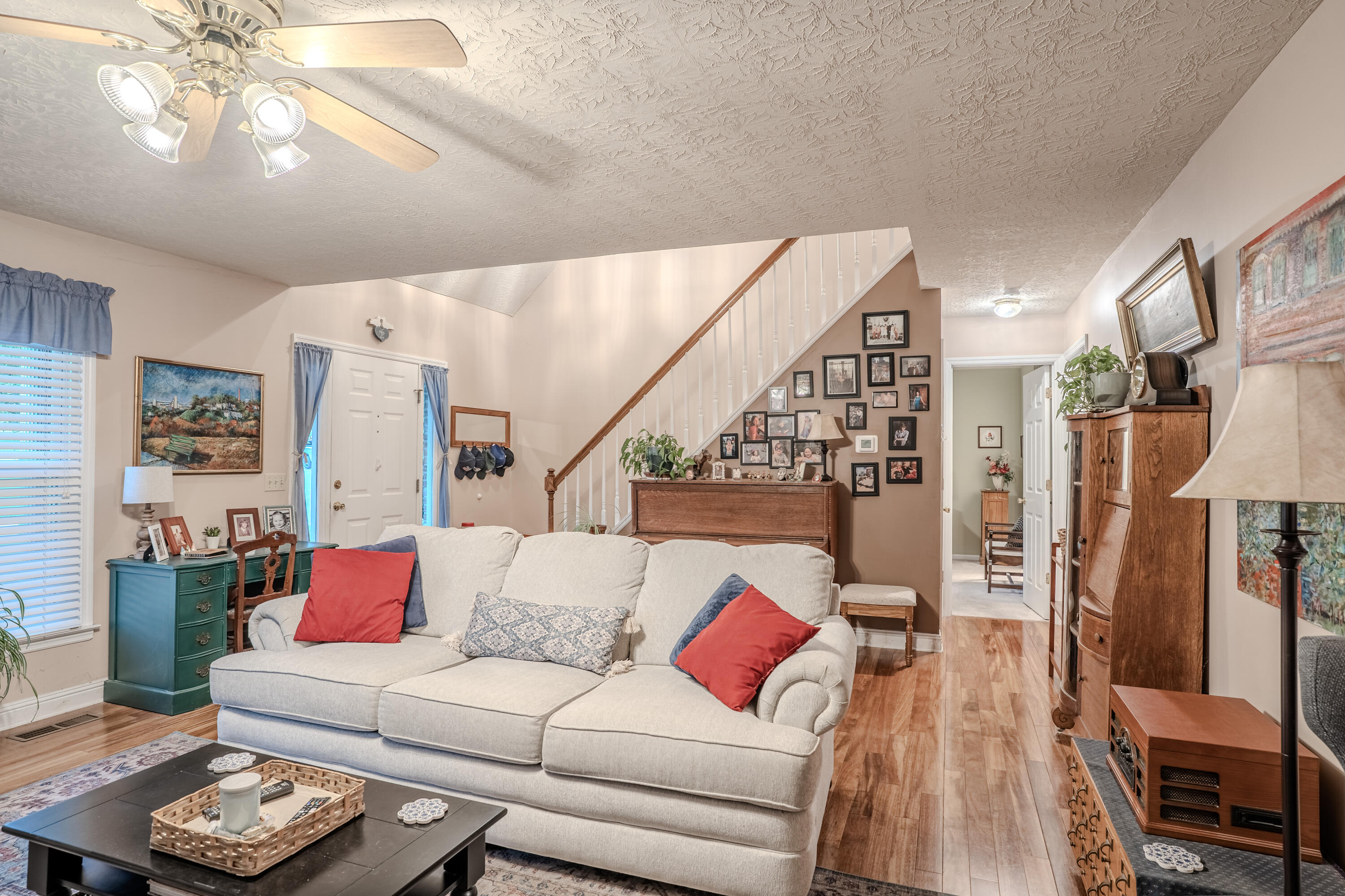 228 Wickliffe Road Frankfort, KY 40601 - Photo 5 of 31 _DSC2037-HDR