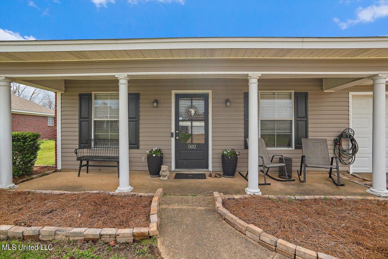 502 Ridgeway Drive Brandon, MS 39047 - Photo 4 of 26 04-502 Ridgeway Dr