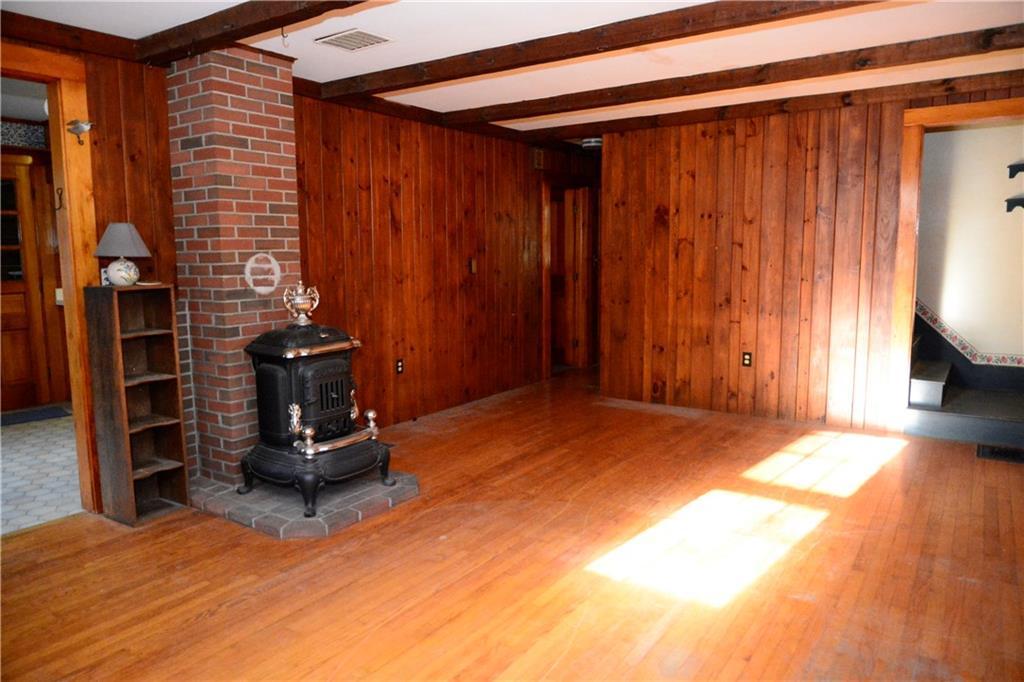 36 Brooks Road Union, ME 04862 - Photo 19 of 34 Living Room