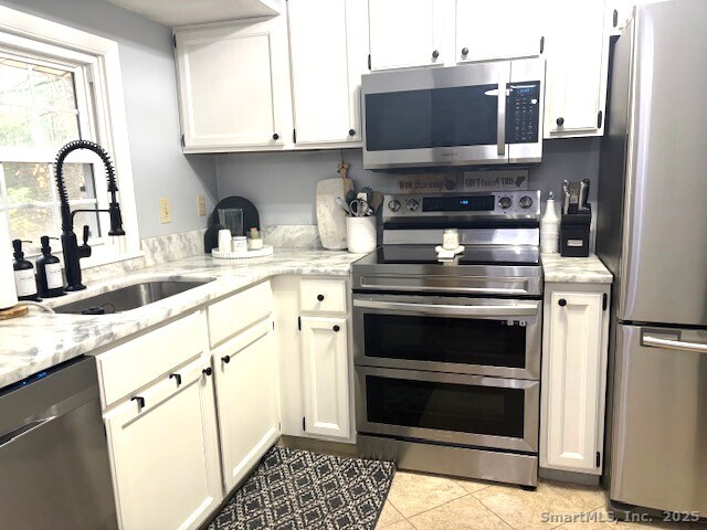 54 Rope Ferry Road, Unit C55 Waterford, CT 06385 - Photo 11 of 31