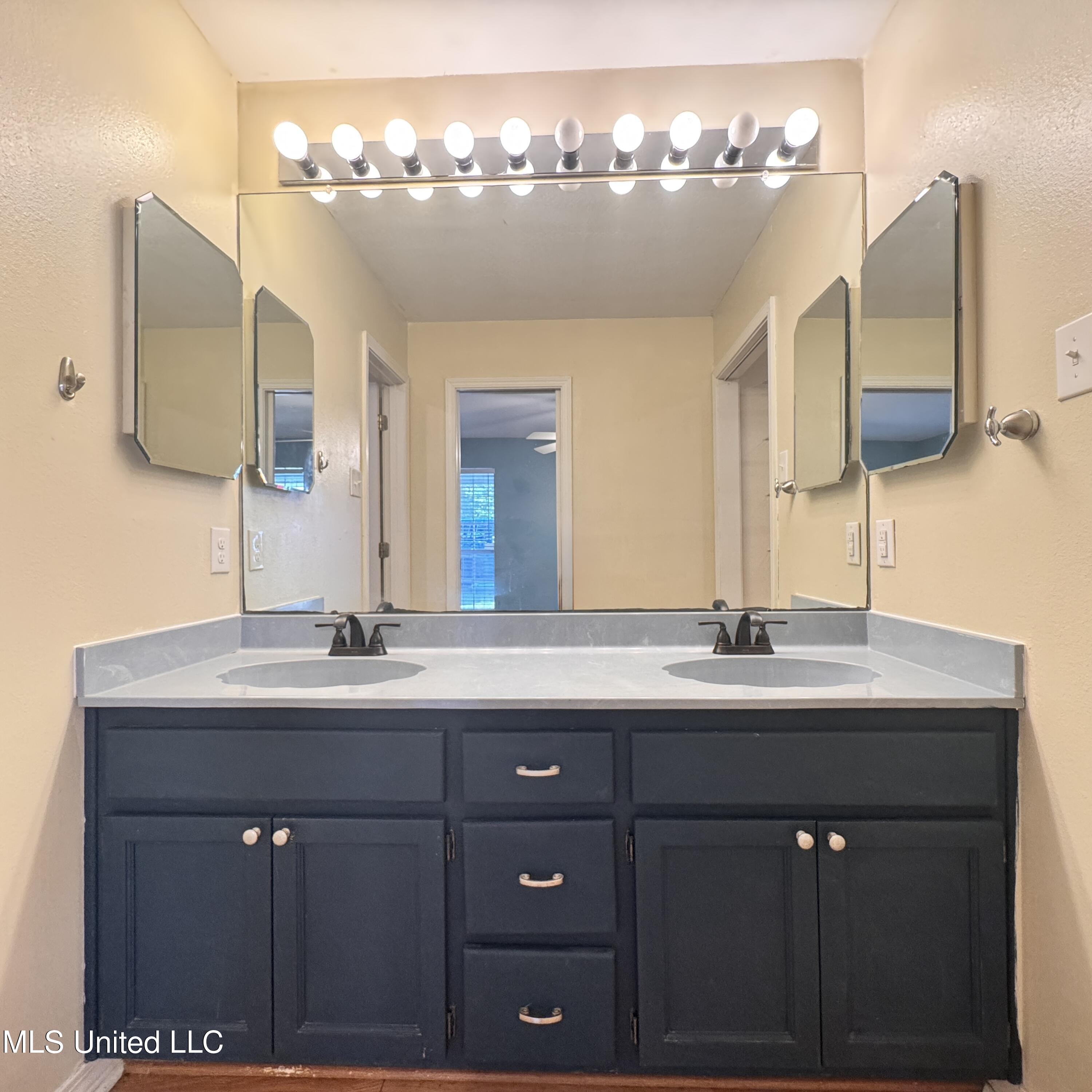 7828 Koko Place Diamondhead, MS 39525 - Photo 15 of 26 IMG_2578