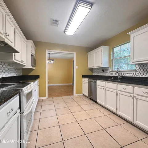 $232,500 | 7828 Koko Place, Diamondhead, MS 39525