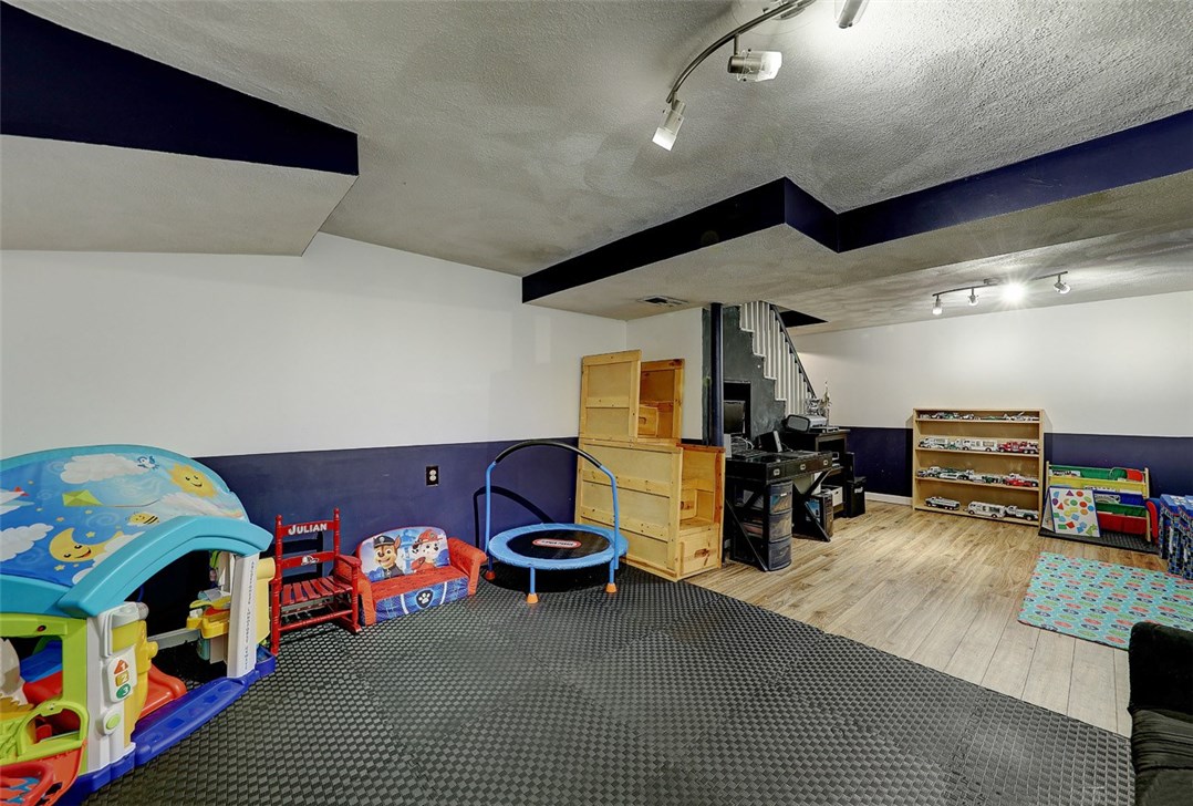 94 Martin Street Pawtucket, RI 02861 - Photo 29 of 34 Gallery Image 29