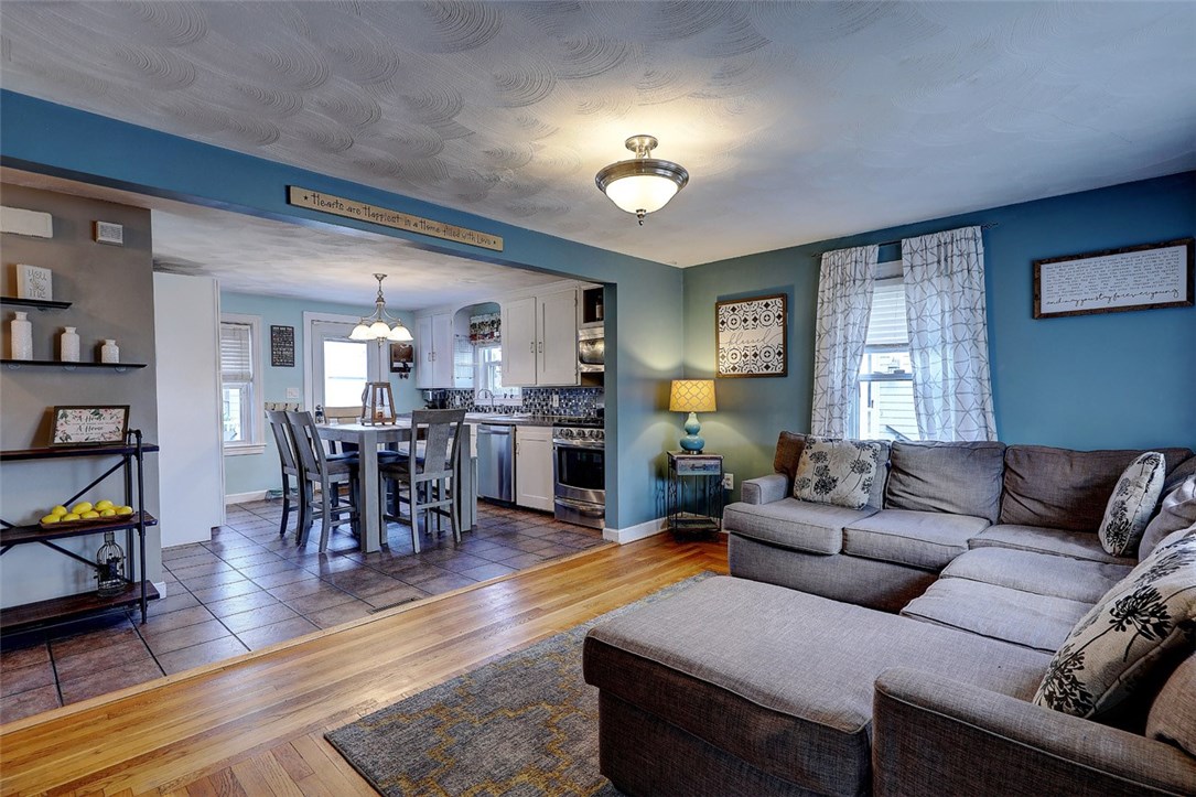 94 Martin Street Pawtucket, RI 02861 - Photo 6 of 34 Gallery Image 6
