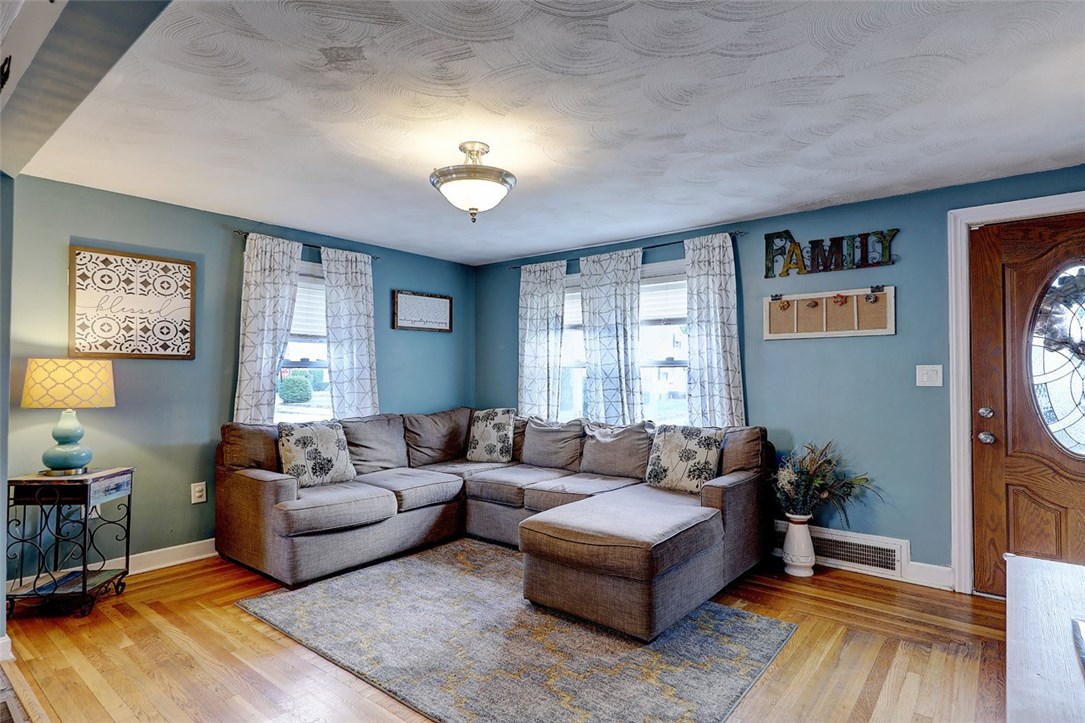94 Martin Street Pawtucket, RI 02861 - Photo 7 of 34 Gallery Image 7
