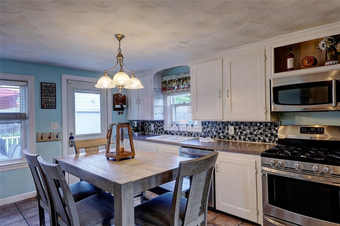 94 Martin Street Pawtucket, RI 02861 - Photo 8 of 34 Gallery Image 8