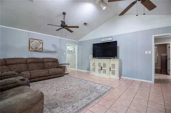 $235,000 | 2105 Champion Drive, Laplace, LA 70068